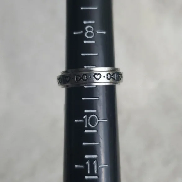 Anxiety Spinner Ring Heart Design Size 9 - Picture 2 of 2